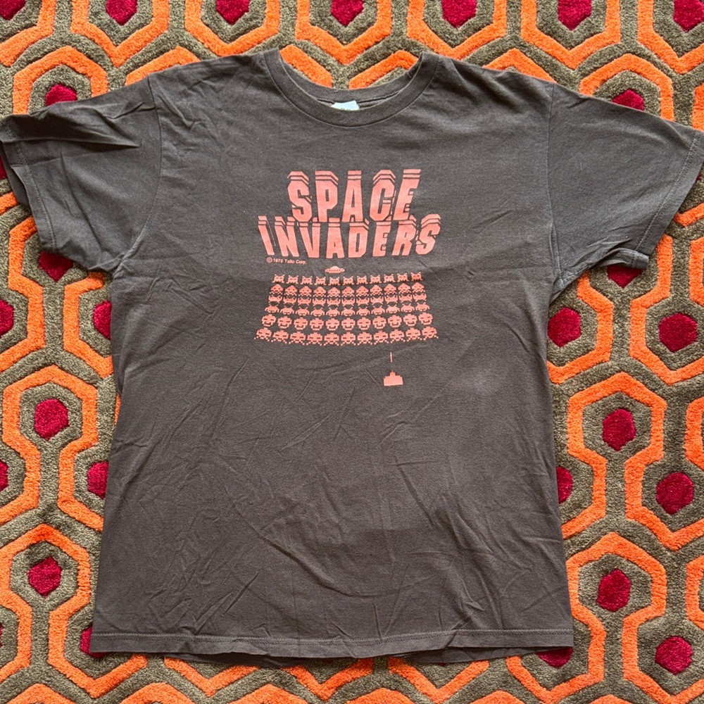 MAKE OFFER! Men's Medium Space Invaders Brown T-Shirt Tee Arcade Atari retro